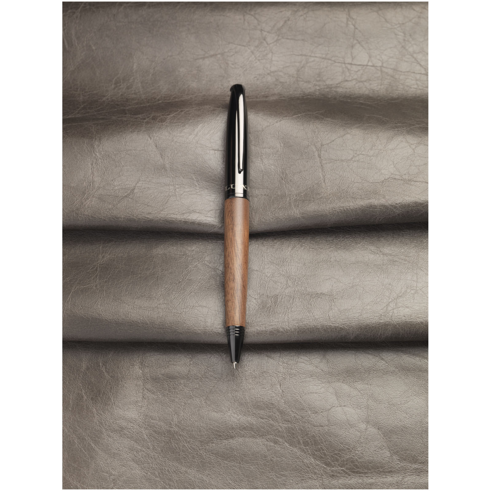 Loure wood barrel ballpoint pen (black ink)