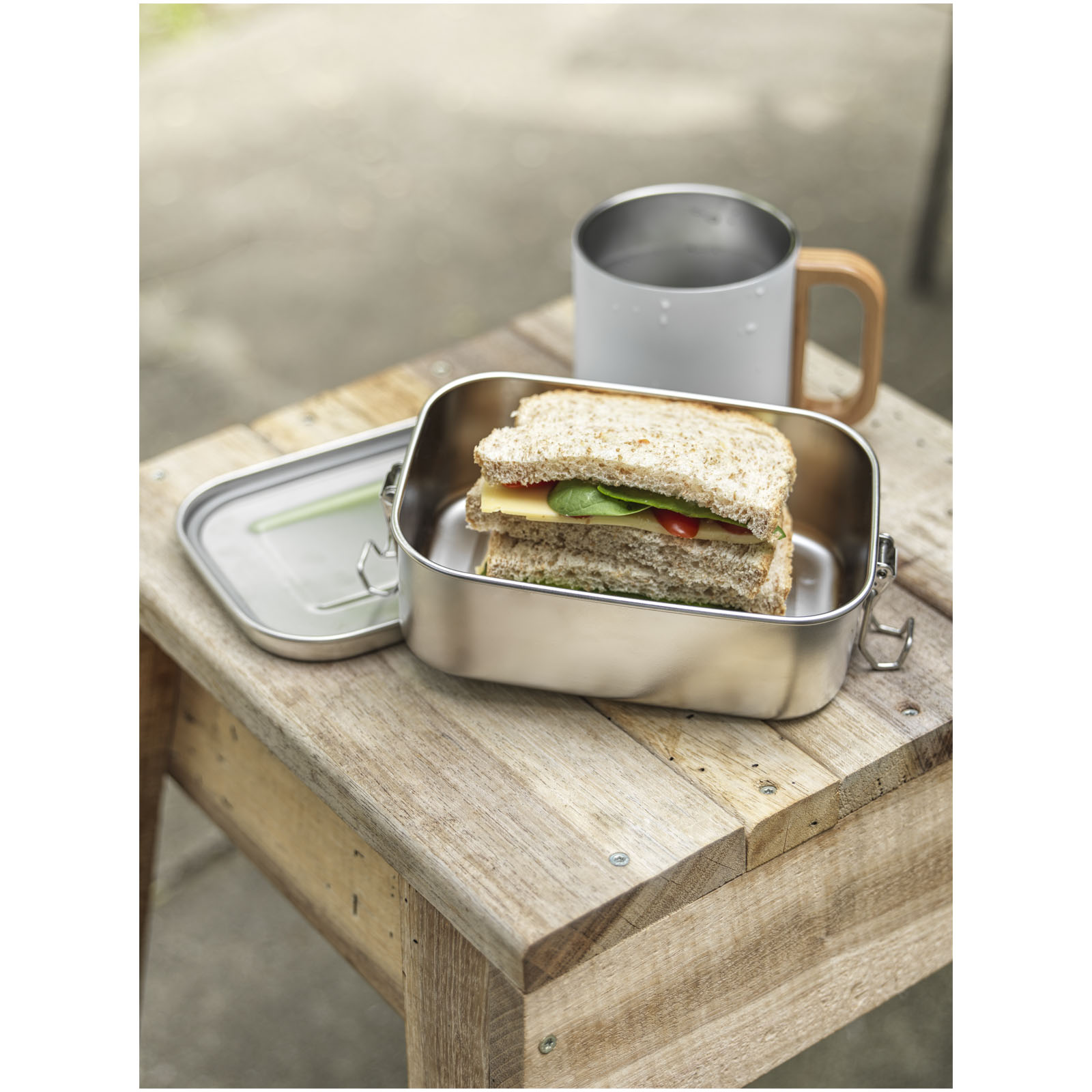 Titan 750 ml recycled stainless steel lunch box