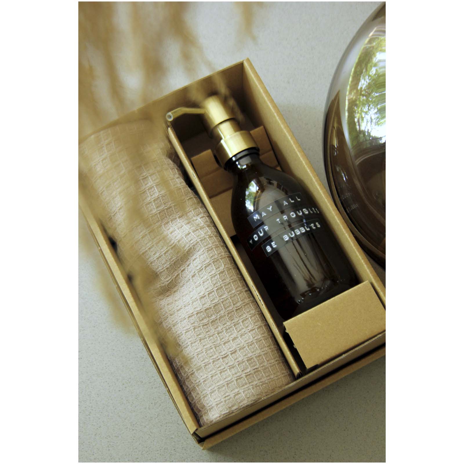Wellmark Happy Home gift box