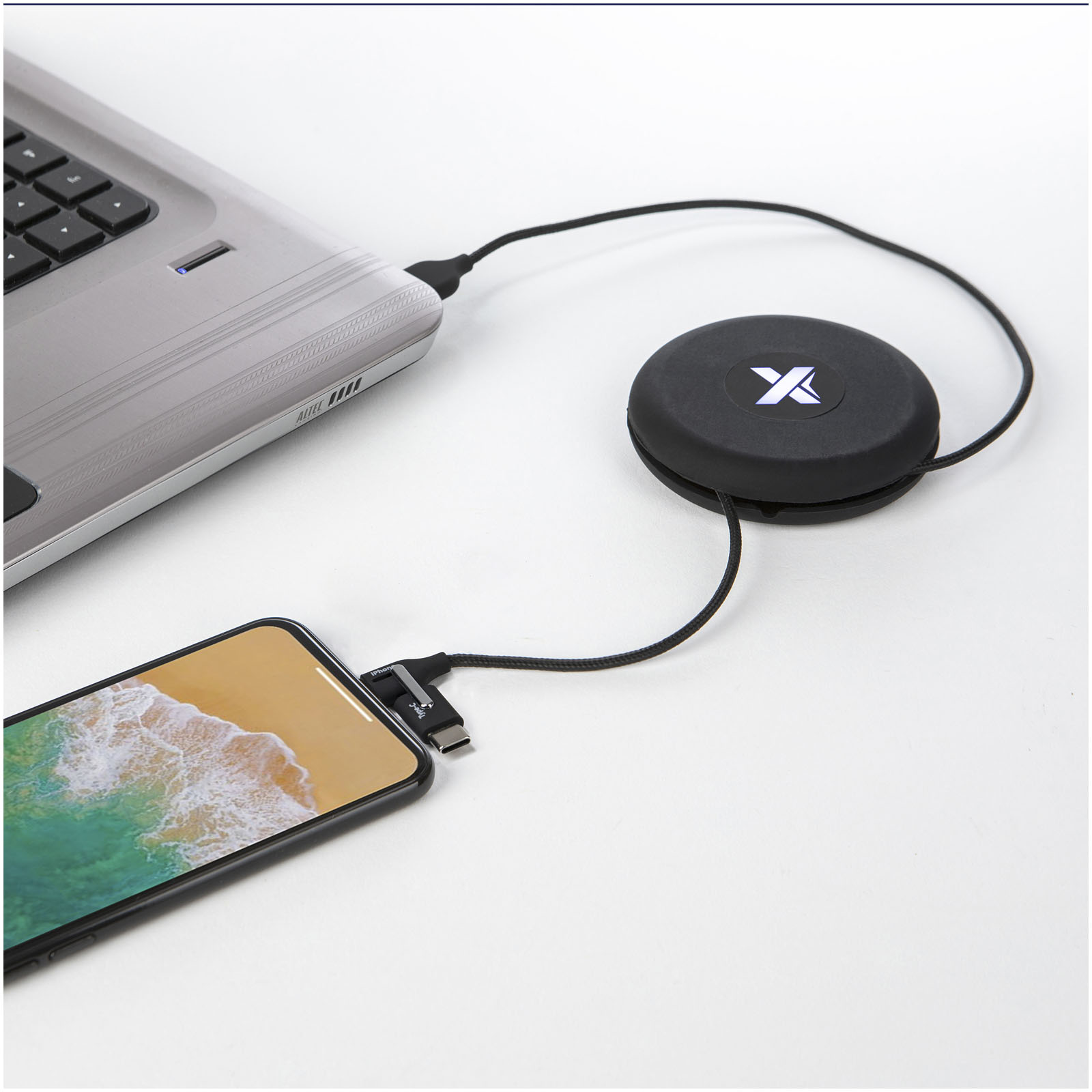 SCX.design C18 3-in-1 travel light-up cable