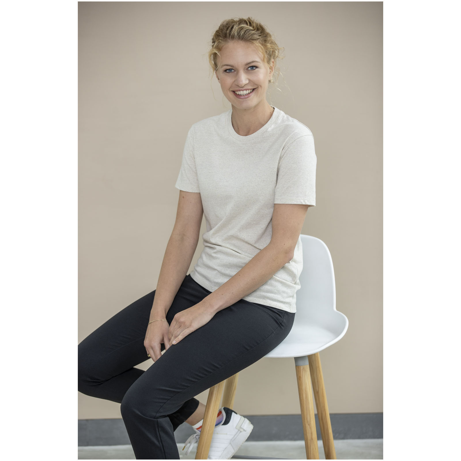Avalite 160 g/m2 short sleeve unisex Aware™ recycled t-shirt